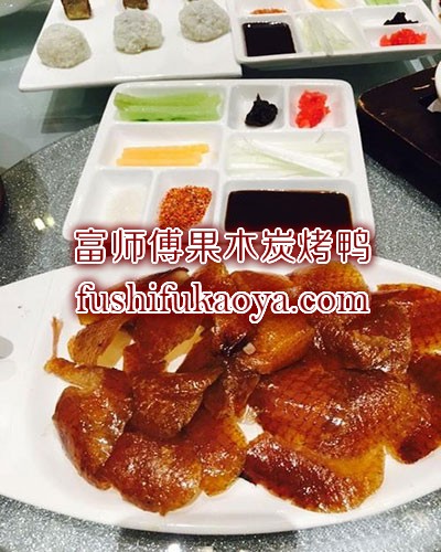 烤鸭不能和什么一起吃 常吃鸭肉的好处 配鸭肉相克