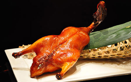 香酥烤鸭培训：初入此行如何选择一个靠谱的加盟培训品牌？