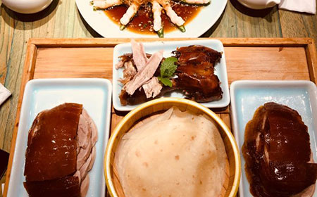 电燃气烤鸭炉和炭烤烤鸭哪些区别？口感怎么样