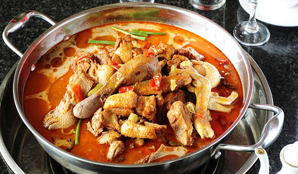 老鸭莴笋煲可以助消化润肠通便，看看老鸭莴笋煲食疗功效