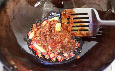 烤鸭酱料怎么调好吃？烤鸭酱制作方法介绍