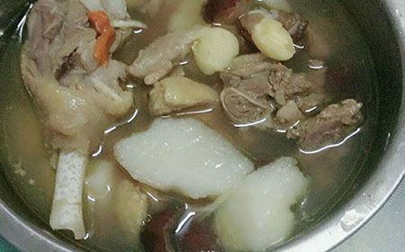 老鸭汤如何快速去腥，老鸭汤的配料是什么