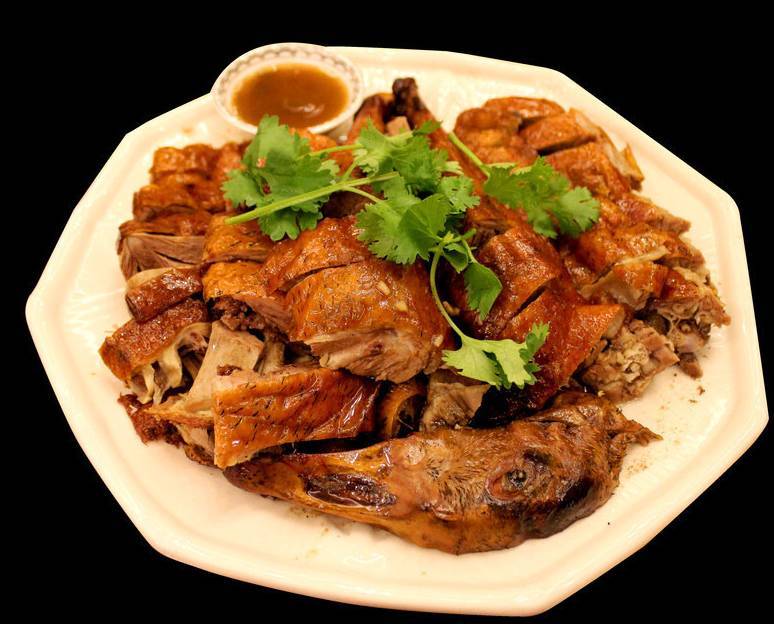 大鸭梨烤鸭有哪些特点？为什么这么受欢迎