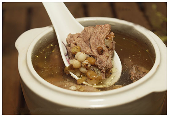 夏天食用绿豆鸭子汤可以消暑清热利水消肿