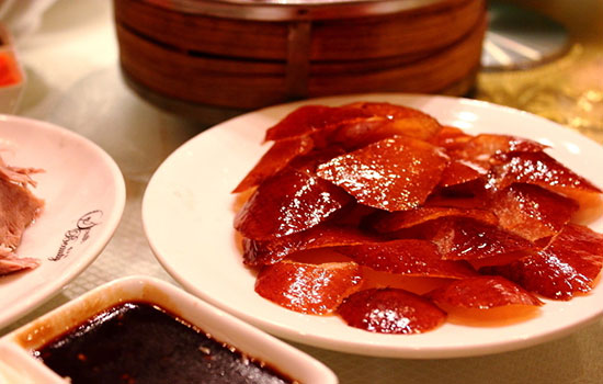富师傅果木炭烤鸭加盟为什么受喜欢？